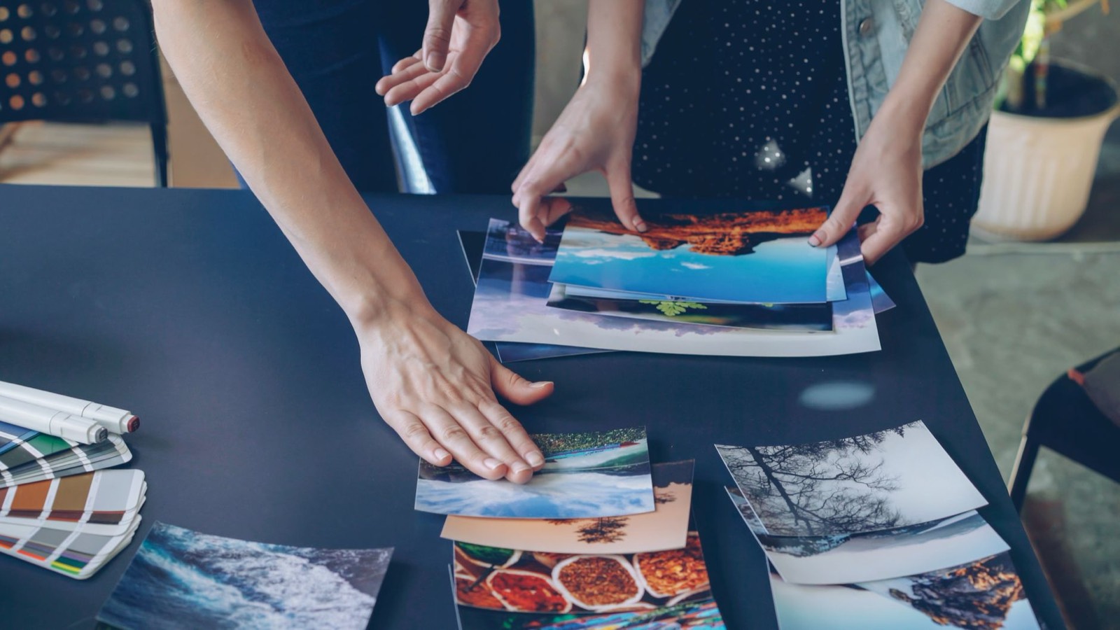 nuanciers de papier photo pour comparer les tirages mat, brillant et fine art
