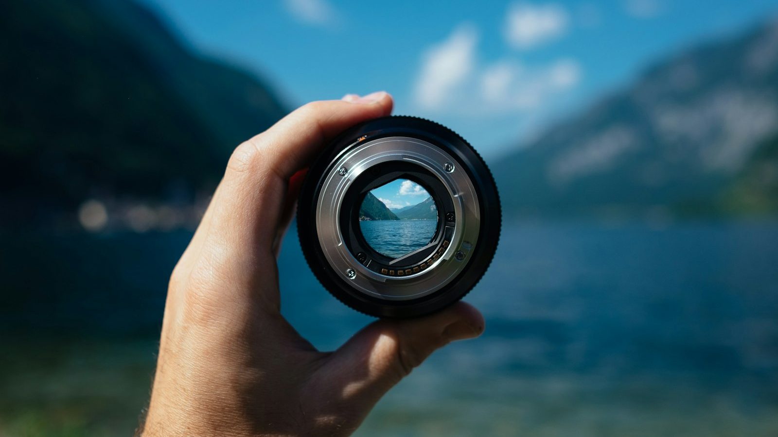L&rsquo;objectif autofocus Thypoch pour Fuji X va-t-il changer vos voyages photo ?